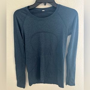 Navy Lululemon Swiftly Tech long sleeve 2.0